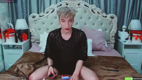 TrevorBenson online show from November 9, 9:35 pm