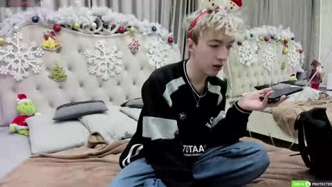 TrevorBenson online show from December 21, 4:41 am