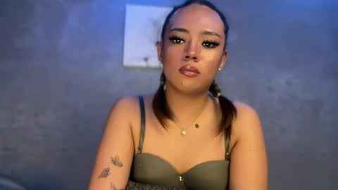 trexie_fucks15 online show from June 23, 4:27 pm