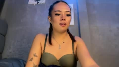 trexie_fucks15 online show from July 5, 3:52 pm