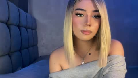 trexie_fucks15 online show from July 16, 4:18 am