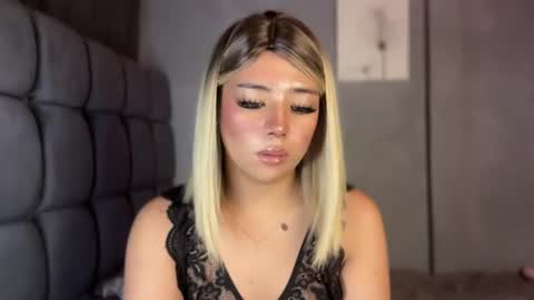 trexie_fucks15 online show from July 28, 12:48 pm