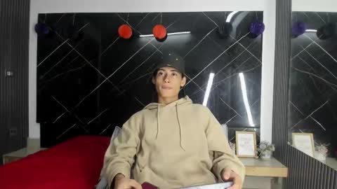 Snapshot of treyk_king chatting on January 15, 3:33 am Trey online show from January 15, 3:33 am