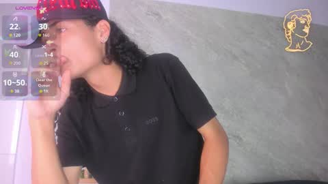 Snapshot of treyk_king chatting on March 10, 4:50 am Trey online show from March 10, 4:50 am