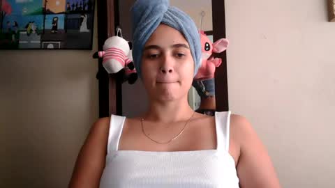 Snapshot of triana_bell chatting on June 12, 6:29 pm triana_bell online show from June 12, 6:29 pm