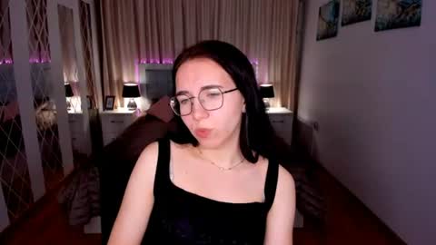 Snapshot of triciadaisy chatting on July 10, 3:58 pm TriciaDaisy online show from July 10, 3:58 pm