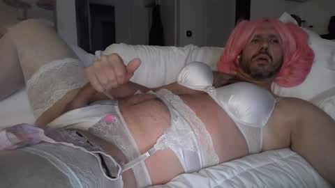 triciawu22 online show from March 19, 3:21 am