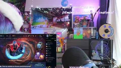 Cassie online show from December 24, 7:33 pm