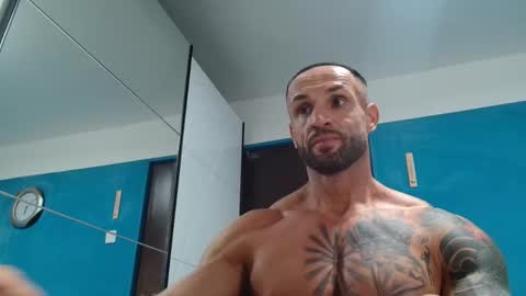 Snapshot of tridentmuscles chatting on September 19, 2:51 pm tridentmuscles online show from September 19, 2:51 pm