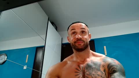 Snapshot of tridentmuscles chatting on October 7, 12:35 pm tridentmuscles online show from October 7, 12:35 pm