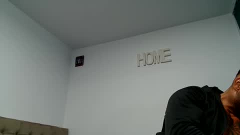 Snapshot of tridentmuscles chatting on November 9, 9:24 pm tridentmuscles online show from November 9, 9:24 pm