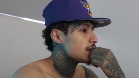 - trieone online show from December 10, 8:27 pm