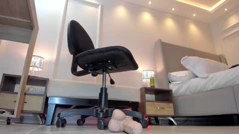 Snapshot of trinitixx chatting on December 19, 8:55 pm Triny online show from December 19, 8:55 pm