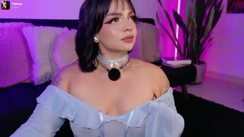 Val martinez  online show from May 15, 11:12 pm