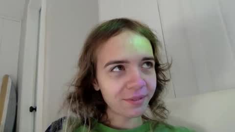 trippybb222 online show from December 4, 3:32 pm