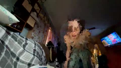 Snapshot of trippyscenes chatting on February 12, 6:40 pm trippyscenes online show from February 12, 6:40 pm