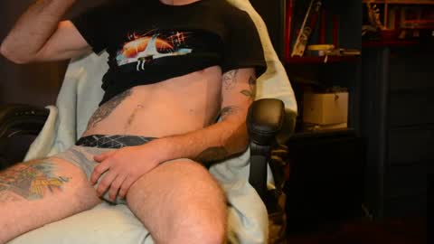 Snapshot of tripstocum chatting on June 7, 2:37 am FluideAmer online show from June 7, 2:37 am