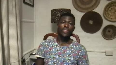 Snapshot of trisboo5 chatting on December 15, 8:36 pm Trisboo5 online show from December 15, 8:36 pm