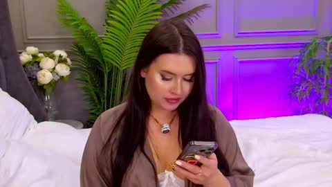 Snapshot of trisha_winslet chatting on September 23, 2:09 pm trisha_winslet online show from September 23, 2:09 pm