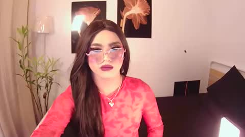 Snapshot of trishahotfucker26 chatting on October 2, 10:00 am trishahotfucker26 online show from October 2, 10:00 am