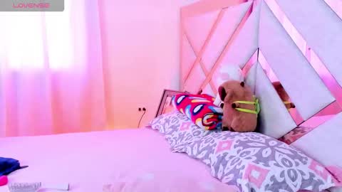 Trissha online show from October 31, 1:56 pm