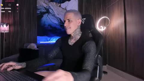 Snapshot of trisstan_ chatting on October 24, 4:47 pm Alexander online show from October 24, 4:47 pm