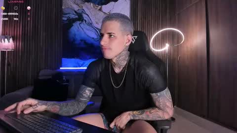 Snapshot of trisstan_ chatting on October 30, 4:19 pm Alexander online show from October 30, 4:19 pm