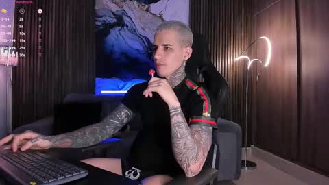 Snapshot of trisstan_ chatting on December 2, 9:43 pm Alexander online show from December 2, 9:43 pm