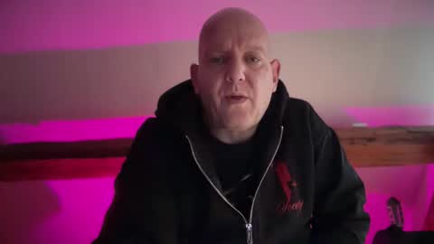 Snapshot of tritonspace chatting on November 21, 12:15 pm Triton online show from November 21, 12:15 pm