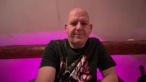 Snapshot of tritonspace chatting on November 30, 1:09 am Triton online show from November 30, 1:09 am