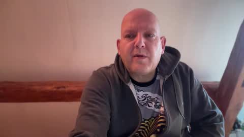 Snapshot of tritonspace chatting on February 3, 9:36 am Triton online show from February 3, 9:36 am