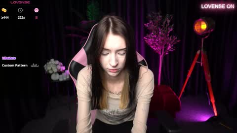 trix_void online show from February 10, 11:47 am