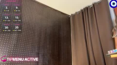 Snapshot of trixieemerald chatting on June 13, 12:52 am trixieemerald online show from June 13, 12:52 am