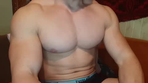 Snapshot of troncq chatting on February 26, 11:09 am Troncq online show from February 26, 11:09 am