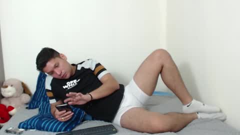 Snapshot of troy_evanss chatting on December 9, 6:46 pm Troy online show from December 9, 6:46 pm