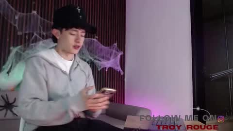 Troy online show from October 22, 7:13 pm