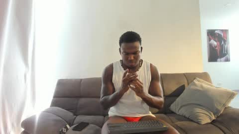 Snapshot of troykhalil chatting on June 1, 7:26 pm Troy Khalil online show from June 1, 7:26 pm