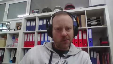 Snapshot of truble_78 chatting on February 27, 5:04 pm truble_78 online show from February 27, 5:04 pm