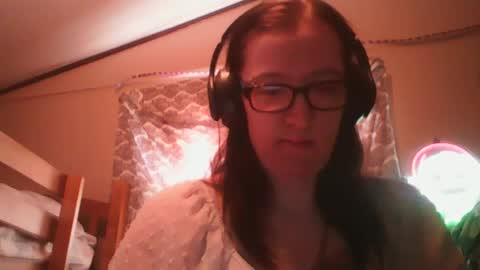Snapshot of truckerswifetobe chatting on February 4, 4:08 pm TruckersWifeToBe online show from February 4, 4:08 pm