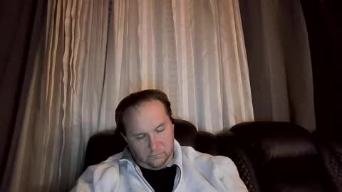Snapshot of truthiness2019 chatting on January 17, 7:24 am truthiness2019 online show from January 17, 7:24 am