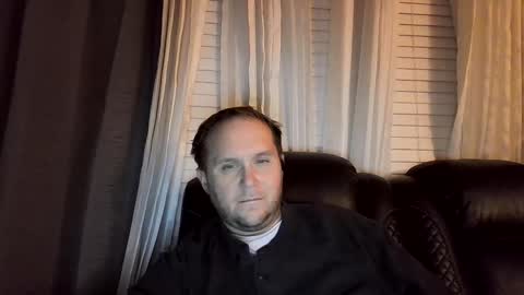 Snapshot of truthiness2019 chatting on May 3, 5:35 am truthiness2019 online show from May 3, 5:35 am