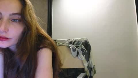 Snapshot of trying2fit chatting on March 1, 3:14 pm trying2fit online show from March 1, 3:14 pm