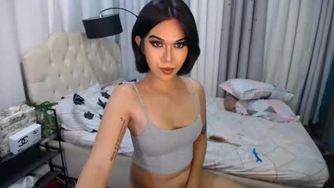 Snapshot of ts_tatiana chatting on December 7, 5:37 am billie online show from December 7, 5:37 am