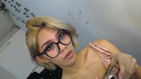 Snapshot of ts_tatiana chatting on September 16, 7:31 am billie online show from September 16, 7:31 am