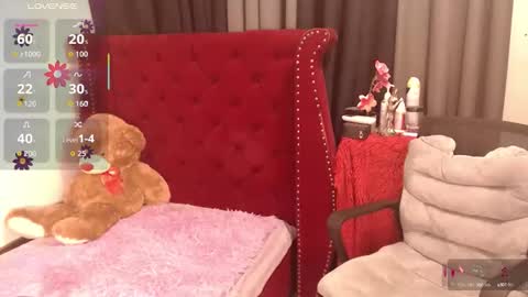 Snapshot of tsasianseductivehot chatting on September 27, 11:37 am YourBella online show from September 27, 11:37 am