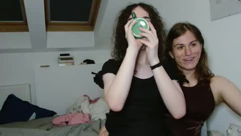 TSBubbles online show from October 7, 8:17 pm