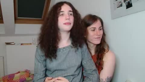 TSBubbles online show from October 16, 8:32 pm