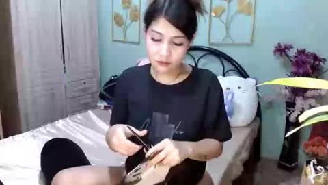 SHENA  online show from January 31, 11:24 am