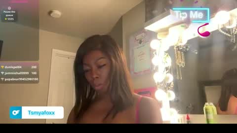 Snapshot of tsfoxx chatting on May 21, 3:35 am tsfoxx online show from May 21, 3:35 am