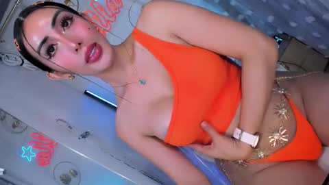   Stella Hanlon    - - online show from March 12, 9:54 pm